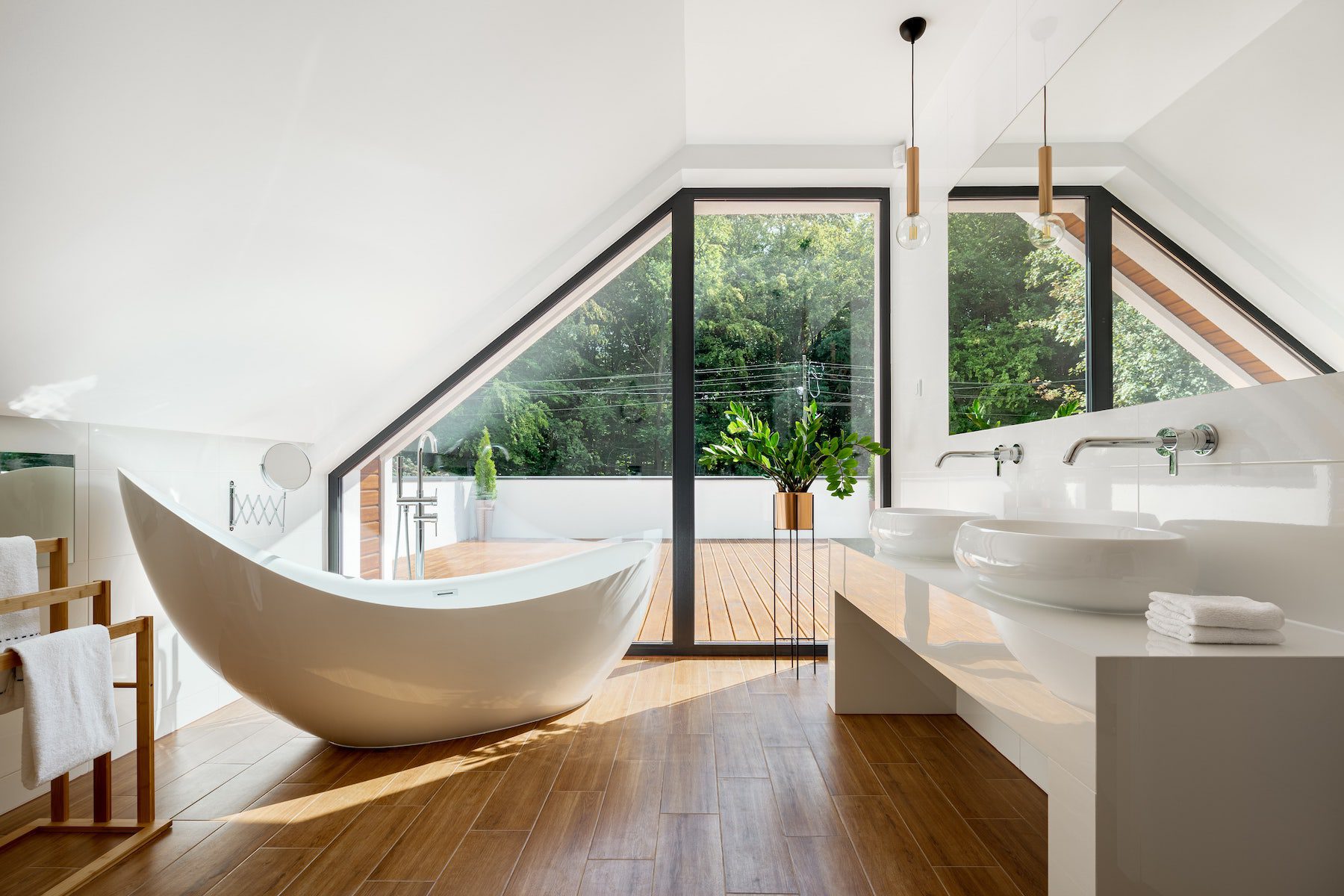 freestanding vs built-in baths | My Bathroom Specialist